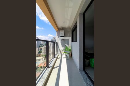 Varanda de kitnet/studio para alugar com 1 quarto, 27m² em Jardim das Acacias, São Paulo