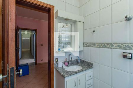 Casa à venda com 157m², 3 quartos e 6 vagas Casa à venda com 157m², 3 quartos e 6 vagasBanheiro da Suíte 2