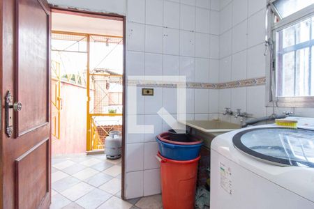 Casa à venda com 157m², 3 quartos e 6 vagas Casa à venda com 157m², 3 quartos e 6 vagasÁrea de Serviço