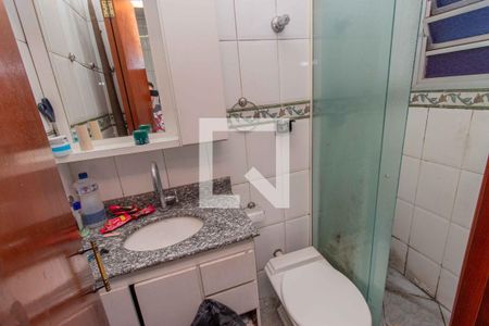 Casa à venda com 157m², 3 quartos e 6 vagas Casa à venda com 157m², 3 quartos e 6 vagasBanheiro da garagem