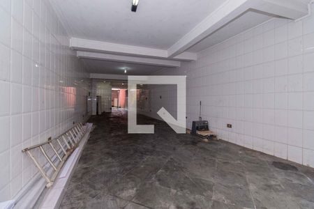Casa à venda com 157m², 3 quartos e 6 vagas Casa à venda com 157m², 3 quartos e 6 vagasGaragem