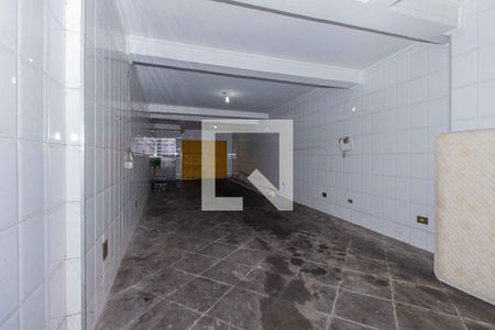 Casa à venda com 157m², 3 quartos e 6 vagas Casa à venda com 157m², 3 quartos e 6 vagasGaragem