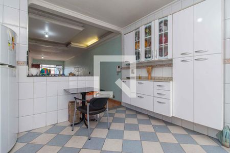 Casa à venda com 157m², 3 quartos e 6 vagas Casa à venda com 157m², 3 quartos e 6 vagasCozinha