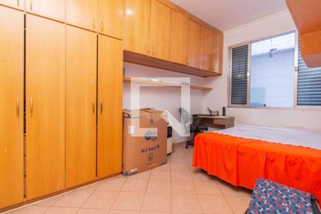 Casa à venda com 157m², 3 quartos e 6 vagas Casa à venda com 157m², 3 quartos e 6 vagasQuarto