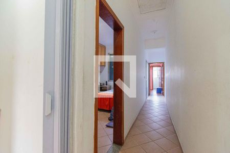 Casa à venda com 157m², 3 quartos e 6 vagas Casa à venda com 157m², 3 quartos e 6 vagasCorredor