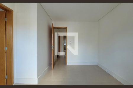 Casa à venda com 98m², 3 quartos e 3 vagasSuíte