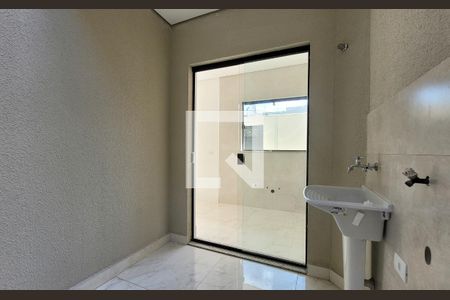 Casa à venda com 98m², 3 quartos e 3 vagasLavanderia