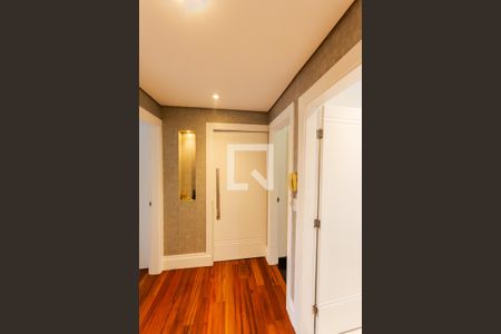 Apartamento à venda com 142m², 3 quartos e 2 vagas Apartamento à venda com 142m², 3 quartos e 2 vagasHall