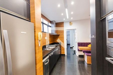 Apartamento à venda com 142m², 3 quartos e 2 vagas Apartamento à venda com 142m², 3 quartos e 2 vagasCozinha
