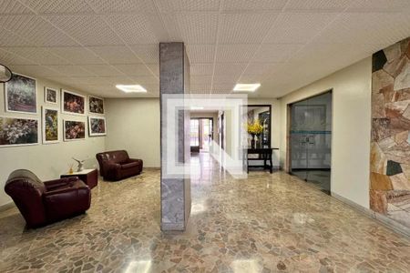 Apartamento à venda com 142m², 3 quartos e 2 vagas Apartamento à venda com 142m², 3 quartos e 2 vagasHall social