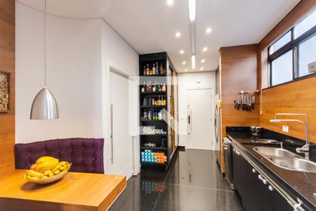 Apartamento à venda com 142m², 3 quartos e 2 vagas Apartamento à venda com 142m², 3 quartos e 2 vagasCozinha