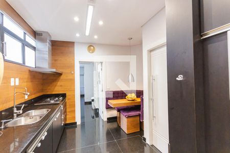 Apartamento à venda com 142m², 3 quartos e 2 vagas Apartamento à venda com 142m², 3 quartos e 2 vagasCozinha