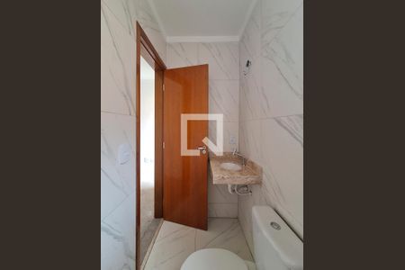 Casa de condomínio à venda com 57m², 2 quartos e 2 vagas Casa de condomínio à venda com 57m², 2 quartos e 2 vagasBanheiro Quarto 1