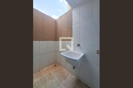 Casa de condomínio à venda com 57m², 2 quartos e 2 vagas Casa de condomínio à venda com 57m², 2 quartos e 2 vagasÁrea de Serviço