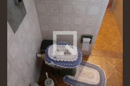 Casa à venda com 60m², 2 quartos e 1 vaga Casa à venda com 60m², 2 quartos e 1 vagaBanheiro