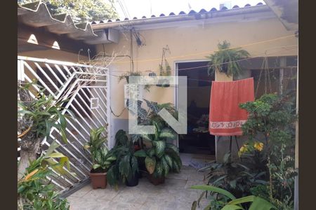 Casa à venda com 60m², 2 quartos e 1 vaga Casa à venda com 60m², 2 quartos e 1 vagaQuintal