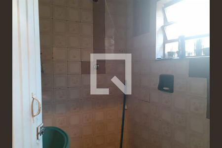 Casa à venda com 60m², 2 quartos e 1 vaga Casa à venda com 60m², 2 quartos e 1 vagaBanheiro