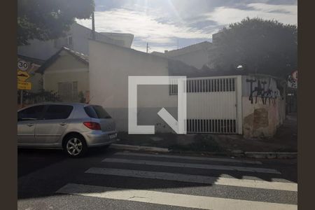 Casa à venda com 60m², 2 quartos e 1 vaga Casa à venda com 60m², 2 quartos e 1 vagaFachada