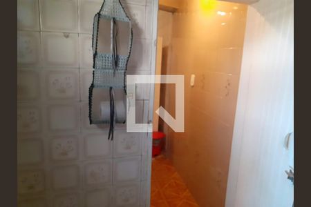Casa à venda com 60m², 2 quartos e 1 vaga Casa à venda com 60m², 2 quartos e 1 vagaBanheiro