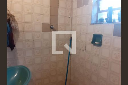 Casa à venda com 60m², 2 quartos e 1 vaga Casa à venda com 60m², 2 quartos e 1 vagaBanheiro