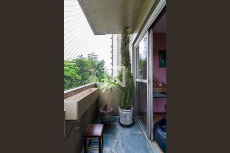 varanda de apartamento à venda com 3 quartos, 123m² em Real Parque, São Paulo