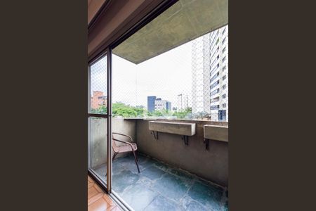 varanda de apartamento à venda com 3 quartos, 123m² em Real Parque, São Paulo