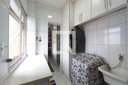 Apartamento à venda com 135m², 3 quartos e 2 vagas Apartamento à venda com 135m², 3 quartos e 2 vagasÁrea de Serviço