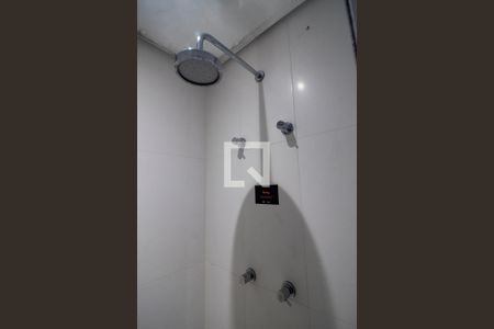 Banheiro de apartamento à venda com 1 quarto, 35m² em Butantã, São Paulo