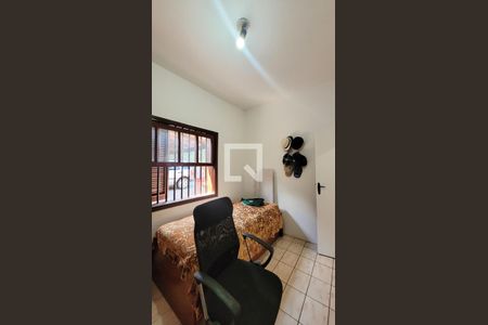 Casa à venda com 285m², 4 quartos e 4 vagasQuarto de Serviço