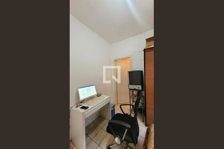 Casa à venda com 285m², 4 quartos e 4 vagasQuarto de Serviço