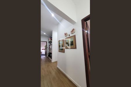 Casa à venda com 285m², 4 quartos e 4 vagasHall dos Quartos