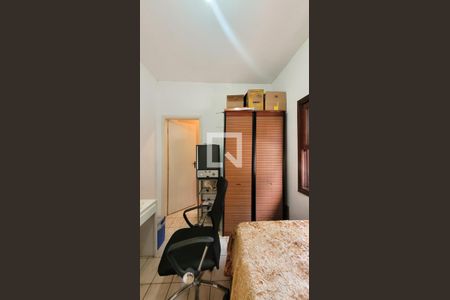 Casa à venda com 285m², 4 quartos e 4 vagasQuarto de Serviço