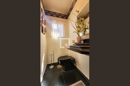 Casa à venda com 285m², 4 quartos e 4 vagasLavabo