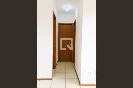 Corredor de apartamento à venda com 2 quartos, 50m² em Del Castilho, Rio de Janeiro