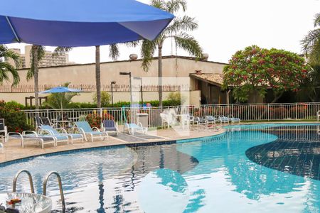 Apartamento à venda com 50m², 2 quartos e 1 vaga Apartamento à venda com 50m², 2 quartos e 1 vagaÁrea comum - Piscina