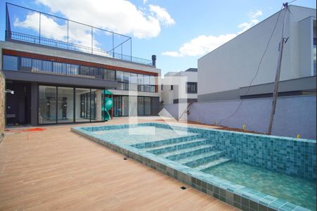 Casa de condomínio à venda com 128m², 3 quartos e 2 vagas Casa de condomínio à venda com 128m², 3 quartos e 2 vagasÁrea comum