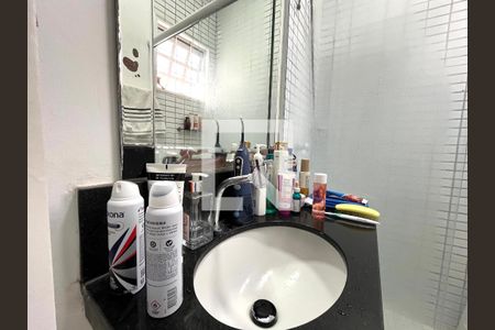 Casa para alugar com 300m², 5 quartos e 3 vagas Casa para alugar com 300m², 5 quartos e 3 vagasBanheiro Corredor