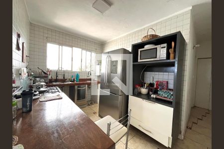 Casa para alugar com 300m², 5 quartos e 3 vagas Casa para alugar com 300m², 5 quartos e 3 vagasCozinha