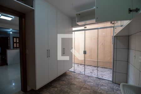 Casa à venda com 258m², 3 quartos e 4 vagasÁrea de Serviço