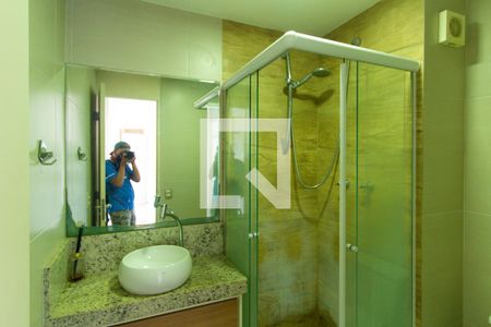 Apartamento à venda com 42m², 2 quartos e 1 vaga Apartamento à venda com 42m², 2 quartos e 1 vagaBanheiro