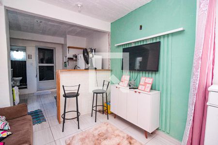 Sala/Quarto de casa de condomínio para alugar com 1 quarto, 29m² em Marechal Hermes, Rio de Janeiro