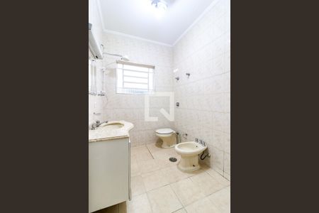 Casa para alugar com 170m², 3 quartos e 2 vagasBanheiro