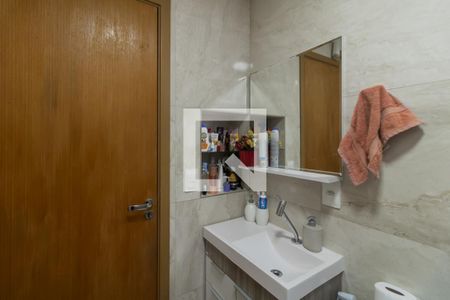 Casa à venda com 200m², 3 quartos e 2 vagasBanheiro da Suíte