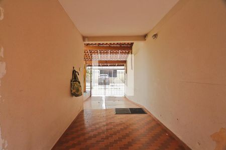 Casa à venda com 162m², 3 quartos e 3 vagas Casa à venda com 162m², 3 quartos e 3 vagasÁrea externa