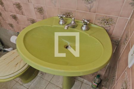 Casa à venda com 162m², 3 quartos e 3 vagas Casa à venda com 162m², 3 quartos e 3 vagasBanheiro da Suíte