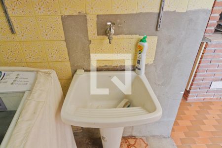 Casa à venda com 162m², 3 quartos e 3 vagas Casa à venda com 162m², 3 quartos e 3 vagasÁrea de Serviço