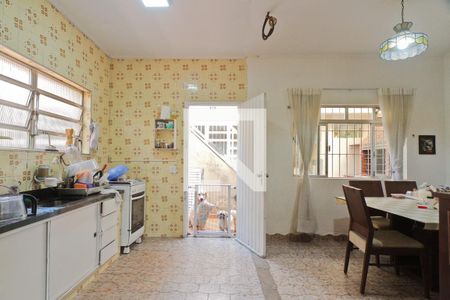 Casa à venda com 162m², 3 quartos e 3 vagas Casa à venda com 162m², 3 quartos e 3 vagasCozinha