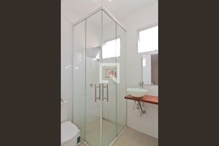 Casa à venda com 162m², 3 quartos e 3 vagas Casa à venda com 162m², 3 quartos e 3 vagasBanheiro