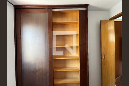 Quarto 1 de apartamento à venda com 2 quartos, 60m² em Vila Ipojuca, São Paulo