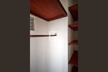 Apartamento à venda com 170m², 3 quartos e 2 vagas Apartamento à venda com 170m², 3 quartos e 2 vagasDespensa